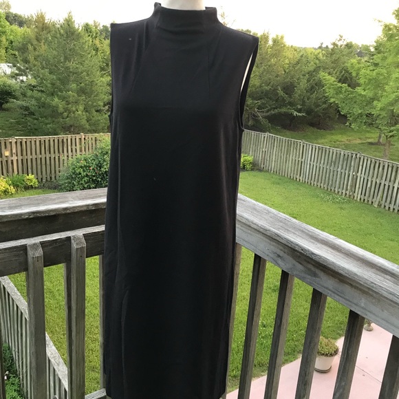 Adrienne Vittadini Dresses & Skirts - Adrienne Vittadini sleeveless black dress